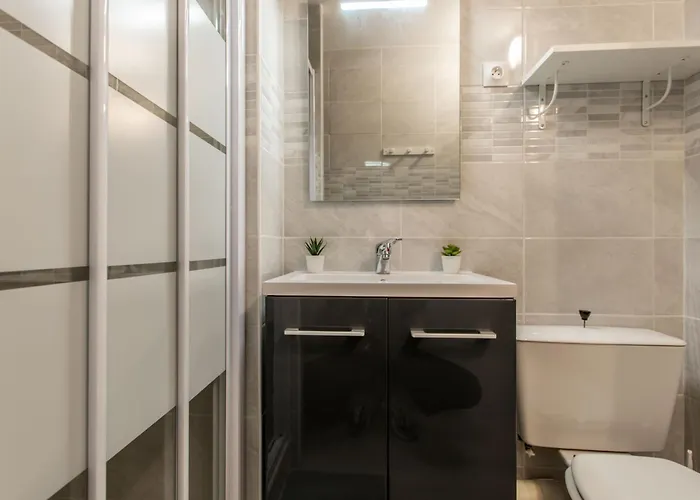 아파트 Les Terrasses Notre Dame Du Port-9 By Interhome *