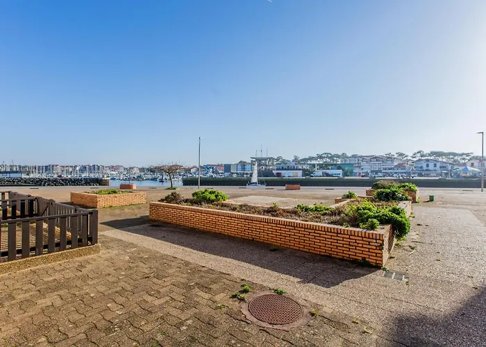아파트 Les Terrasses Notre Dame Du Port-9 By Interhome *